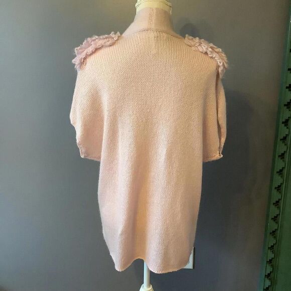 Chic Pink Knit Cardigan with Decorative Textured Shoulders - Picture 4 of 6